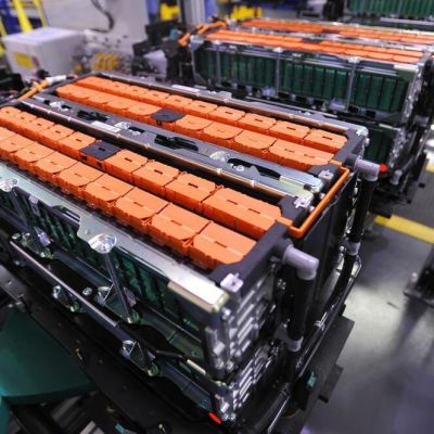 Hệ thống điện năng lượng mặt trời hòa lưới kết hợp pin lưu trữ (Hybrid)
