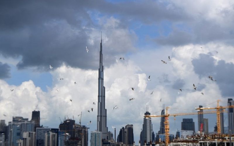 UAE làm mưa nhân tạo khi nắng nóng vượt 49 độ C