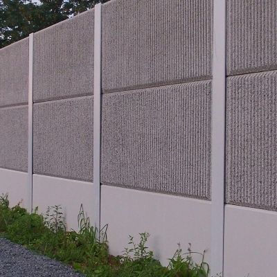 Massachusetts có thể sớm triển khai điện NLMT đầu tiên của Hoa Kỳ trên các rào cản âm thanh đường cao tốc