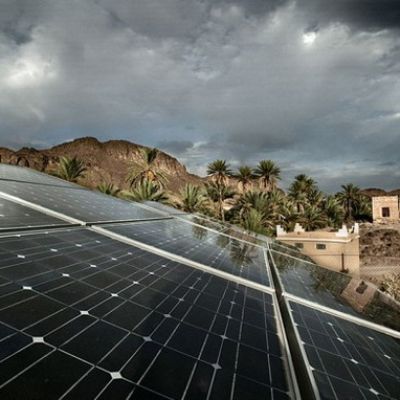 Cách bảo vệ tấm pin năng lượng mặt trời trong thời tiết bão mưa lớn