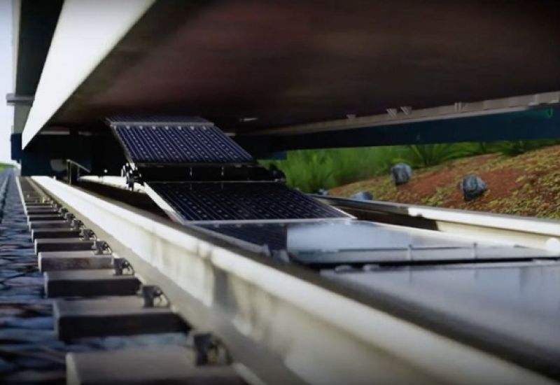 'Thảm' pin mặt trời đầu tiên trên đường sắt
