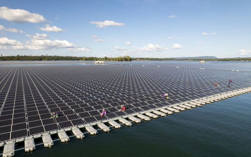Trang trại điện mặt trời nổi lớn nhất thế giới rộng bằng 70 lần sân bóng đá