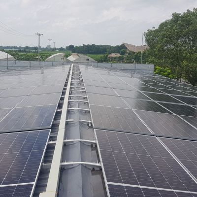 Lắp đặt hệ thống điện mặt trời mái nhà xưởng 90kWp tại Yên Định Thanh Hóa